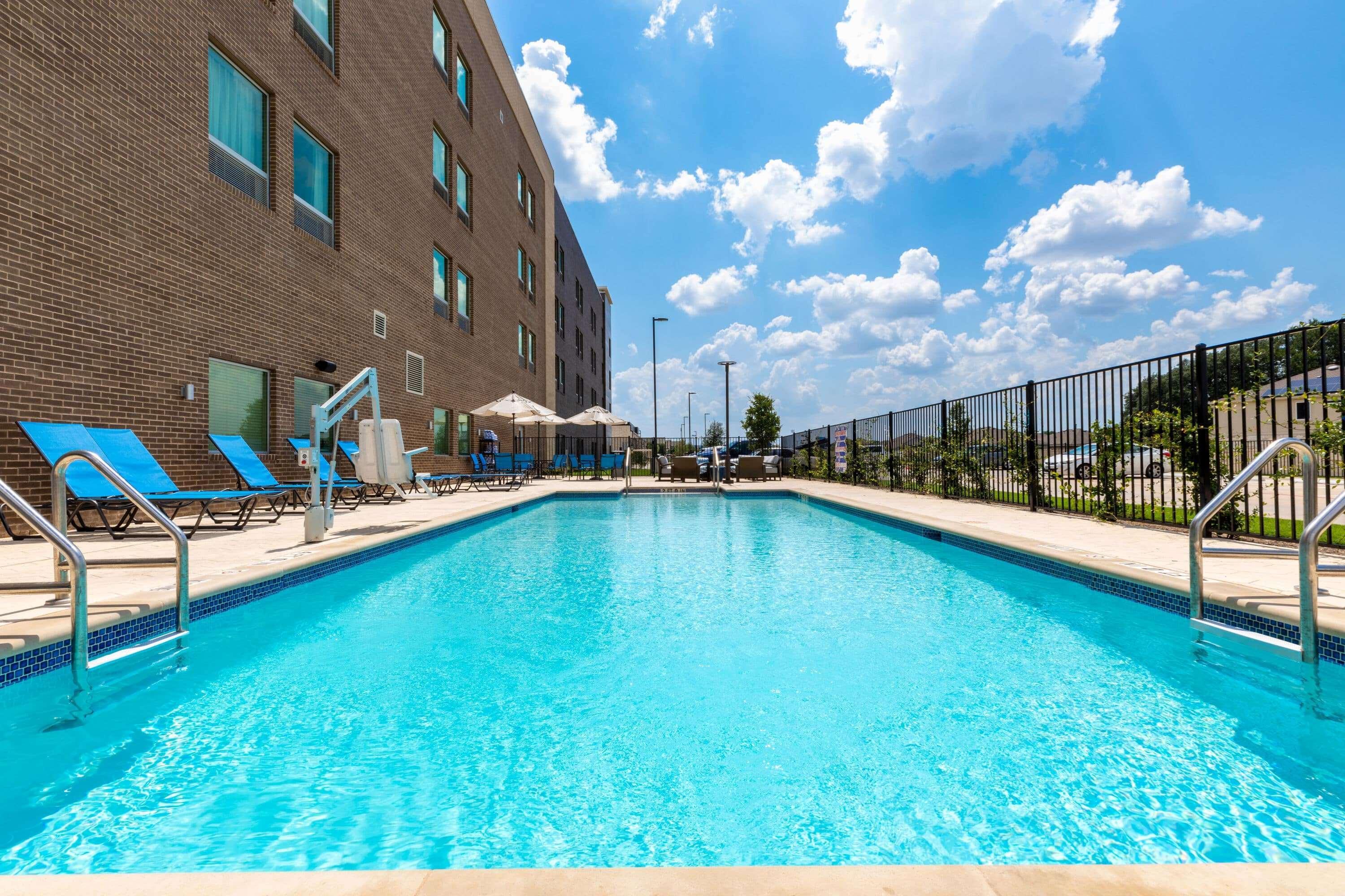 La Quinta Inn & Suites By Wyndham Round Rock Near Kalahari Exteriér fotografie