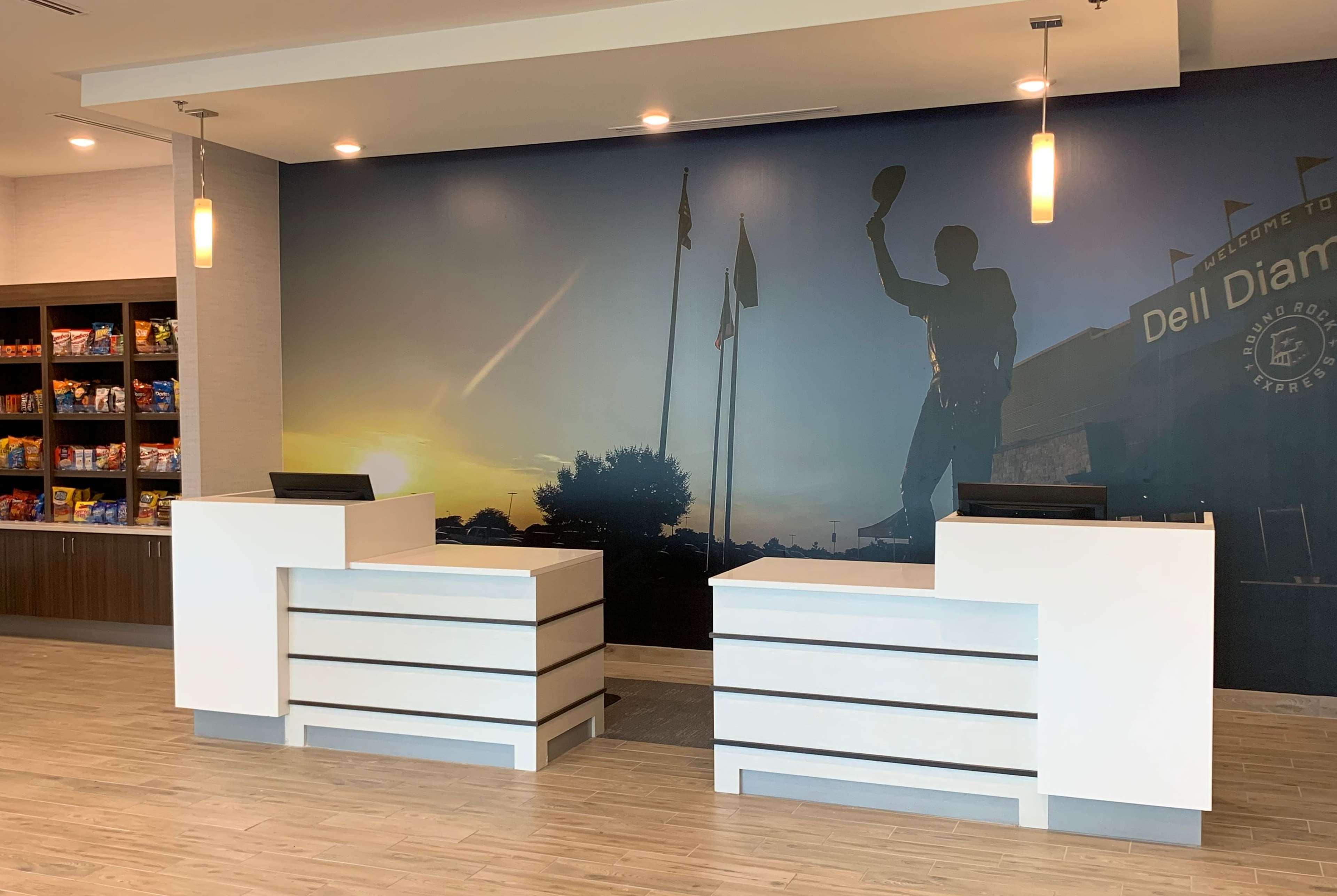 La Quinta Inn & Suites By Wyndham Round Rock Near Kalahari Exteriér fotografie