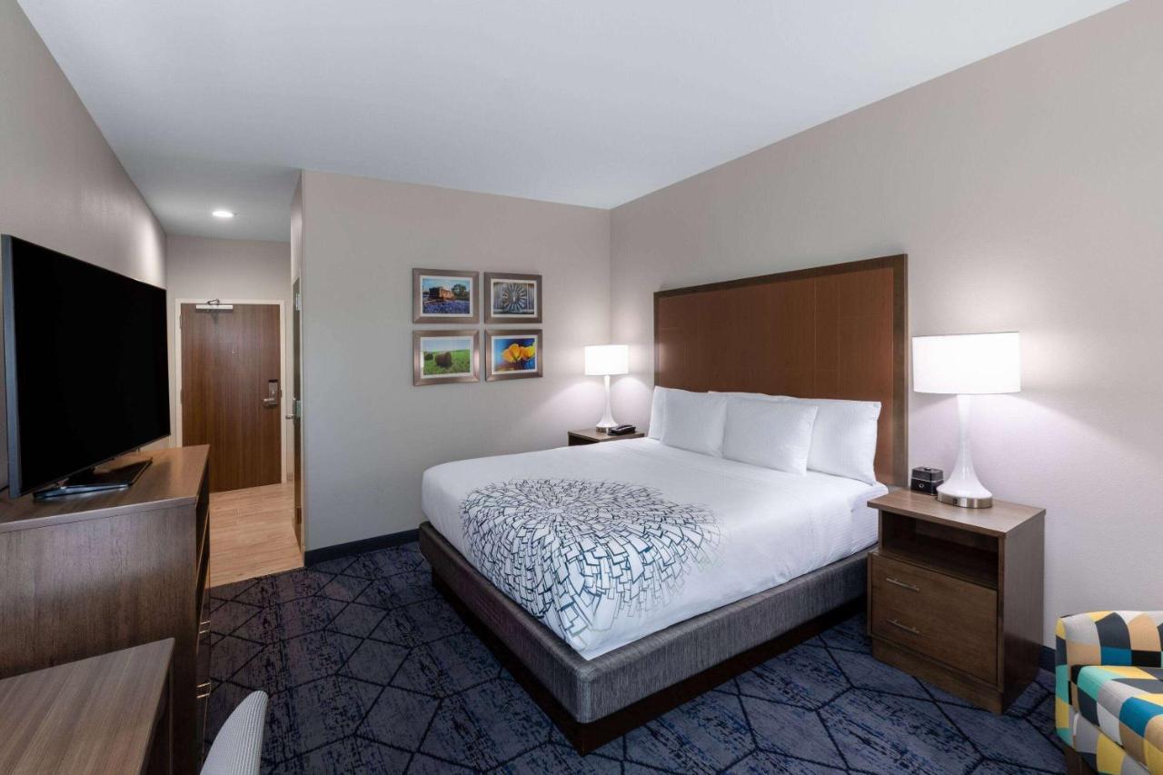 La Quinta Inn & Suites By Wyndham Round Rock Near Kalahari Exteriér fotografie