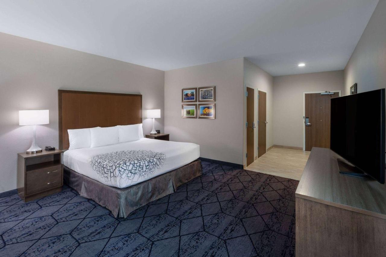 La Quinta Inn & Suites By Wyndham Round Rock Near Kalahari Exteriér fotografie