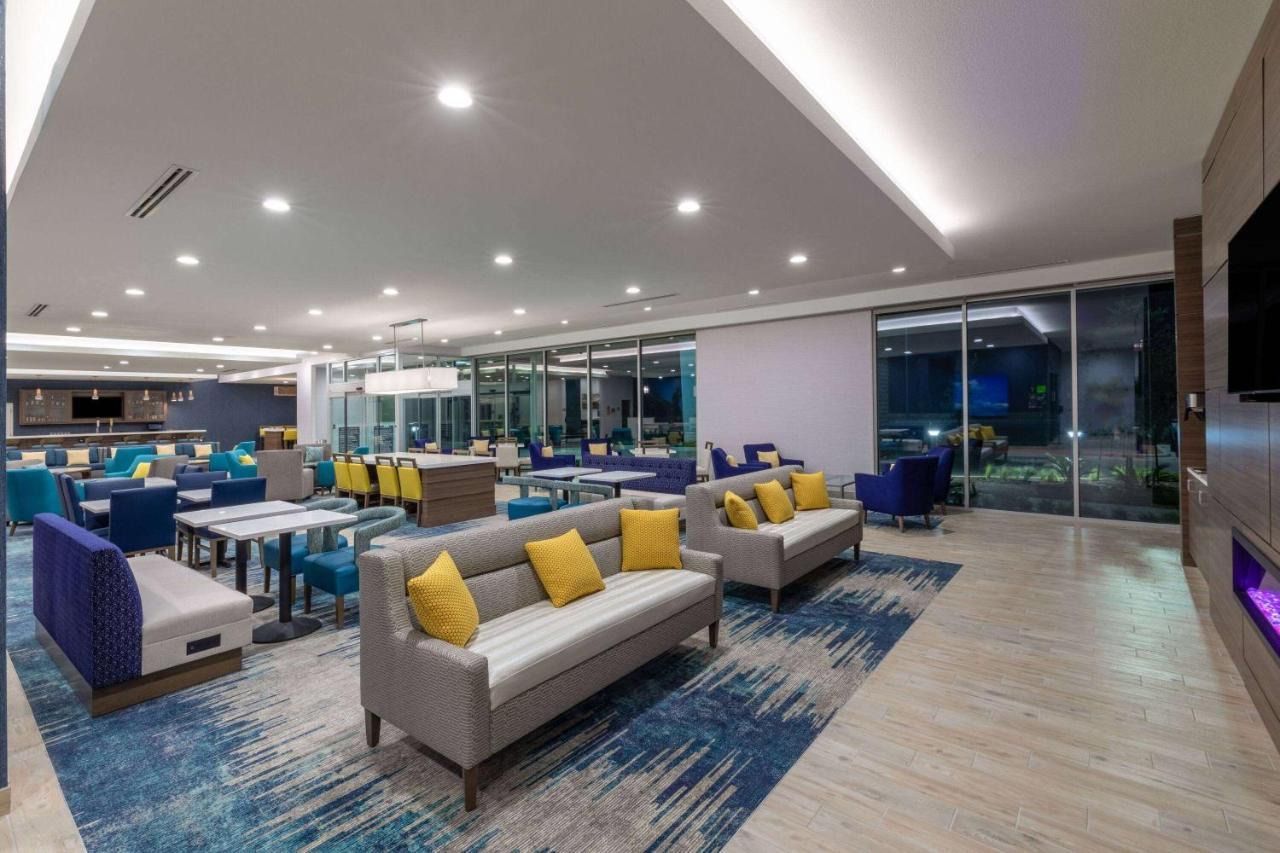 La Quinta Inn & Suites By Wyndham Round Rock Near Kalahari Exteriér fotografie