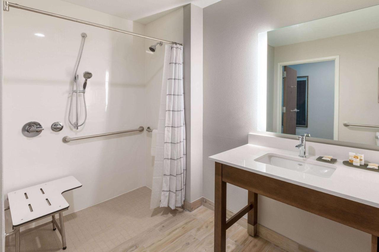 La Quinta Inn & Suites By Wyndham Round Rock Near Kalahari Exteriér fotografie