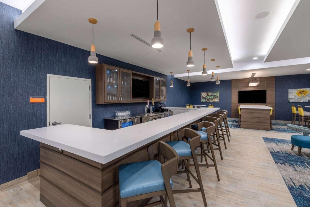 La Quinta Inn & Suites By Wyndham Round Rock Near Kalahari Exteriér fotografie