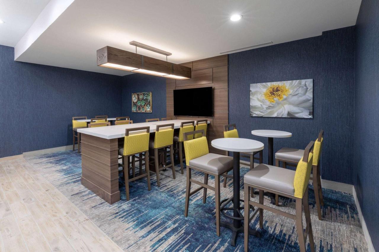 La Quinta Inn & Suites By Wyndham Round Rock Near Kalahari Exteriér fotografie